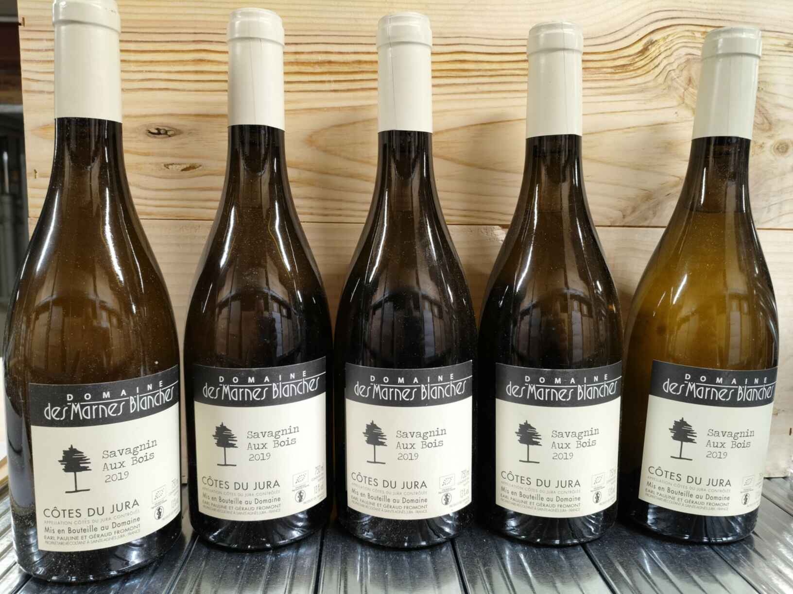 Marnes Blanches Cotes Du Jura Savagnin Aux Bois 2019